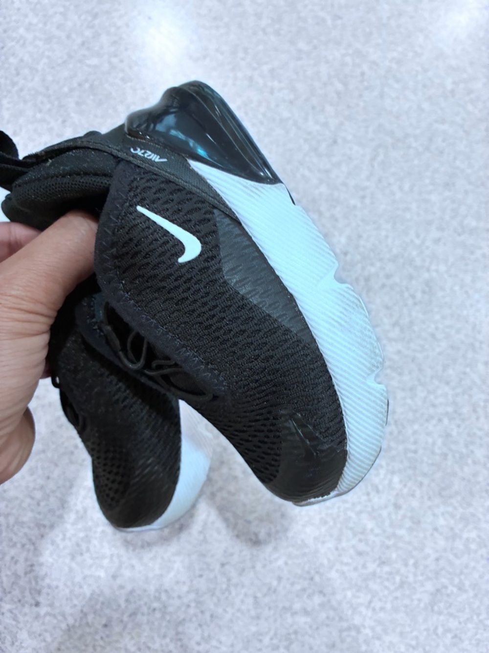 Nike Air Max 270 Baby Toddler Shoe Black Sz 6 C Sneakers DD1646 - Picture 8 of 10